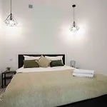 Apartman Loft In Historic Building